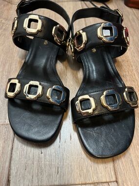 Larroude Milan Flat Sandal In Black Leather size 6.5